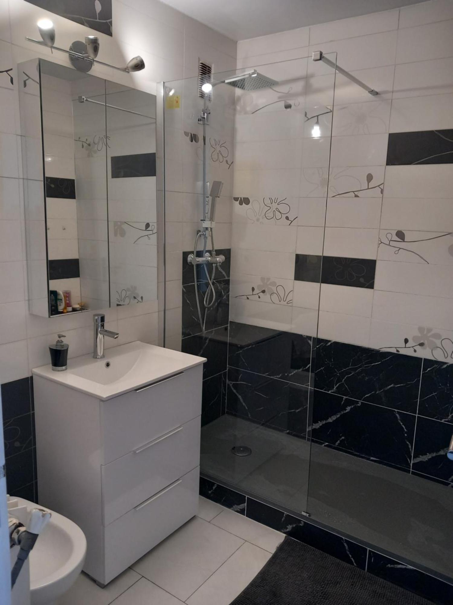 Chambre B1 Dans Un Appartement En Colocation Marseille Exterior photo